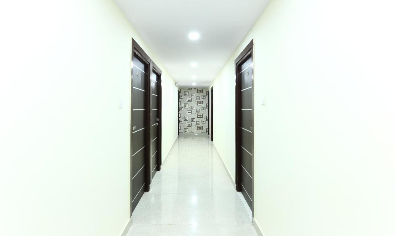 Fabhotel Rotano Suites - Yelahanka バンガロール エクステリア 写真