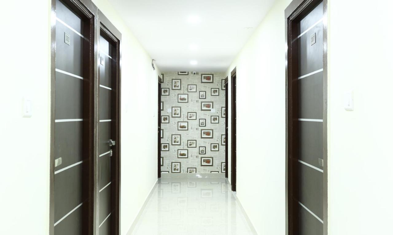 Fabhotel Rotano Suites - Yelahanka バンガロール エクステリア 写真