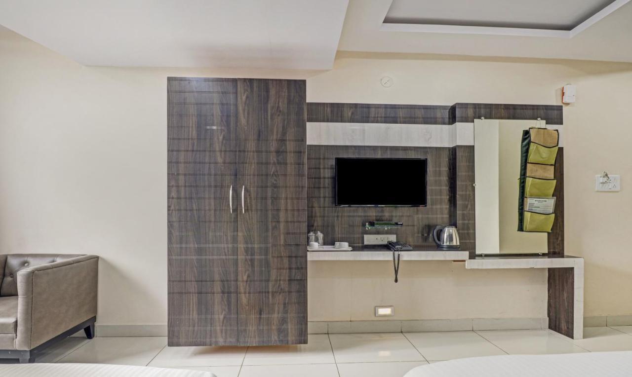 Fabhotel Rotano Suites - Yelahanka バンガロール エクステリア 写真