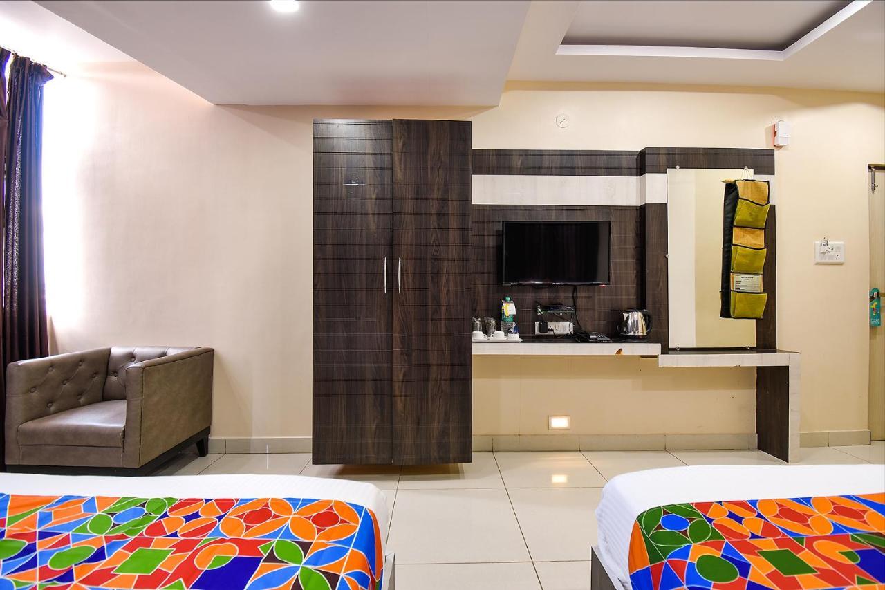 Fabhotel Rotano Suites - Yelahanka バンガロール エクステリア 写真