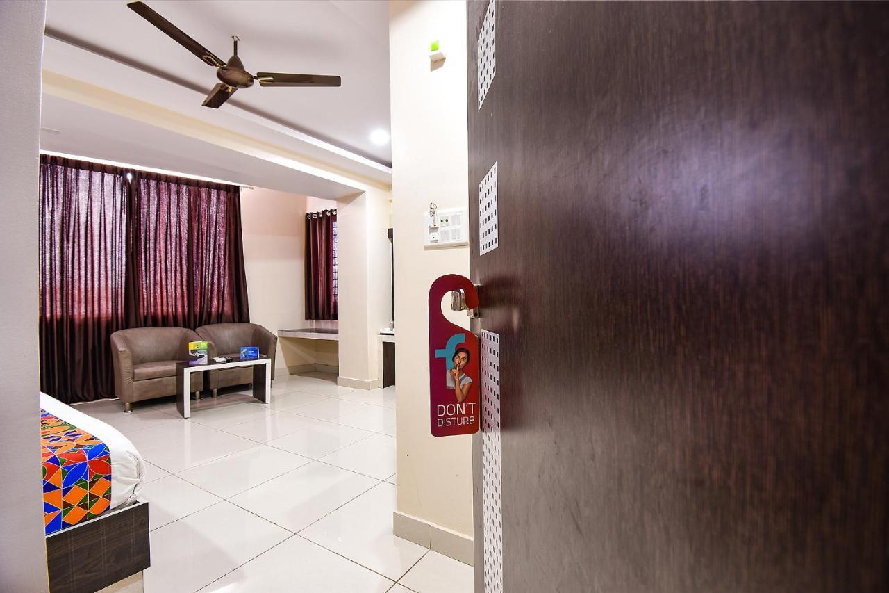 Fabhotel Rotano Suites - Yelahanka バンガロール エクステリア 写真
