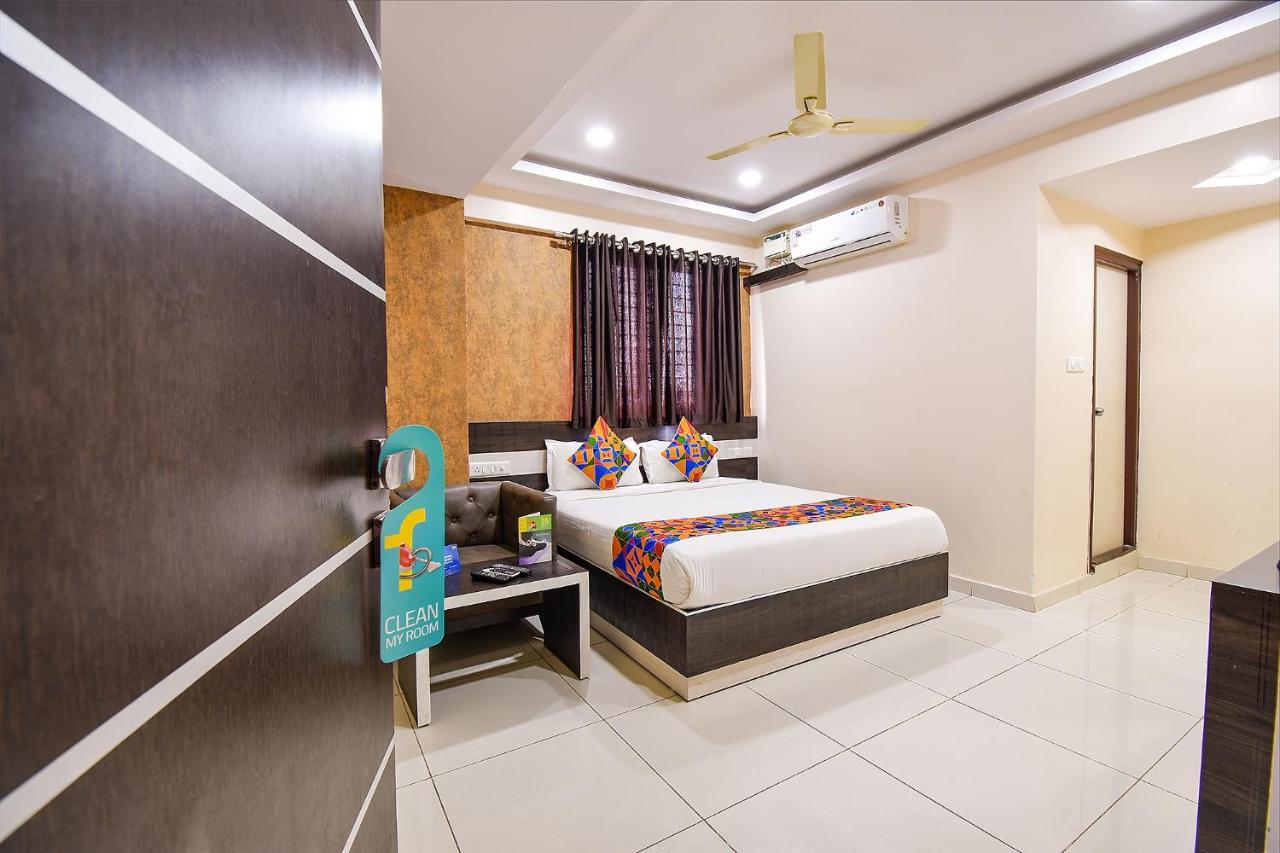 Fabhotel Rotano Suites - Yelahanka バンガロール エクステリア 写真