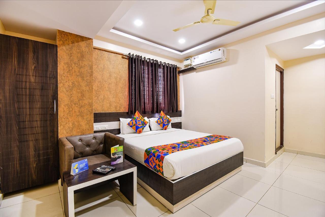 Fabhotel Rotano Suites - Yelahanka バンガロール エクステリア 写真