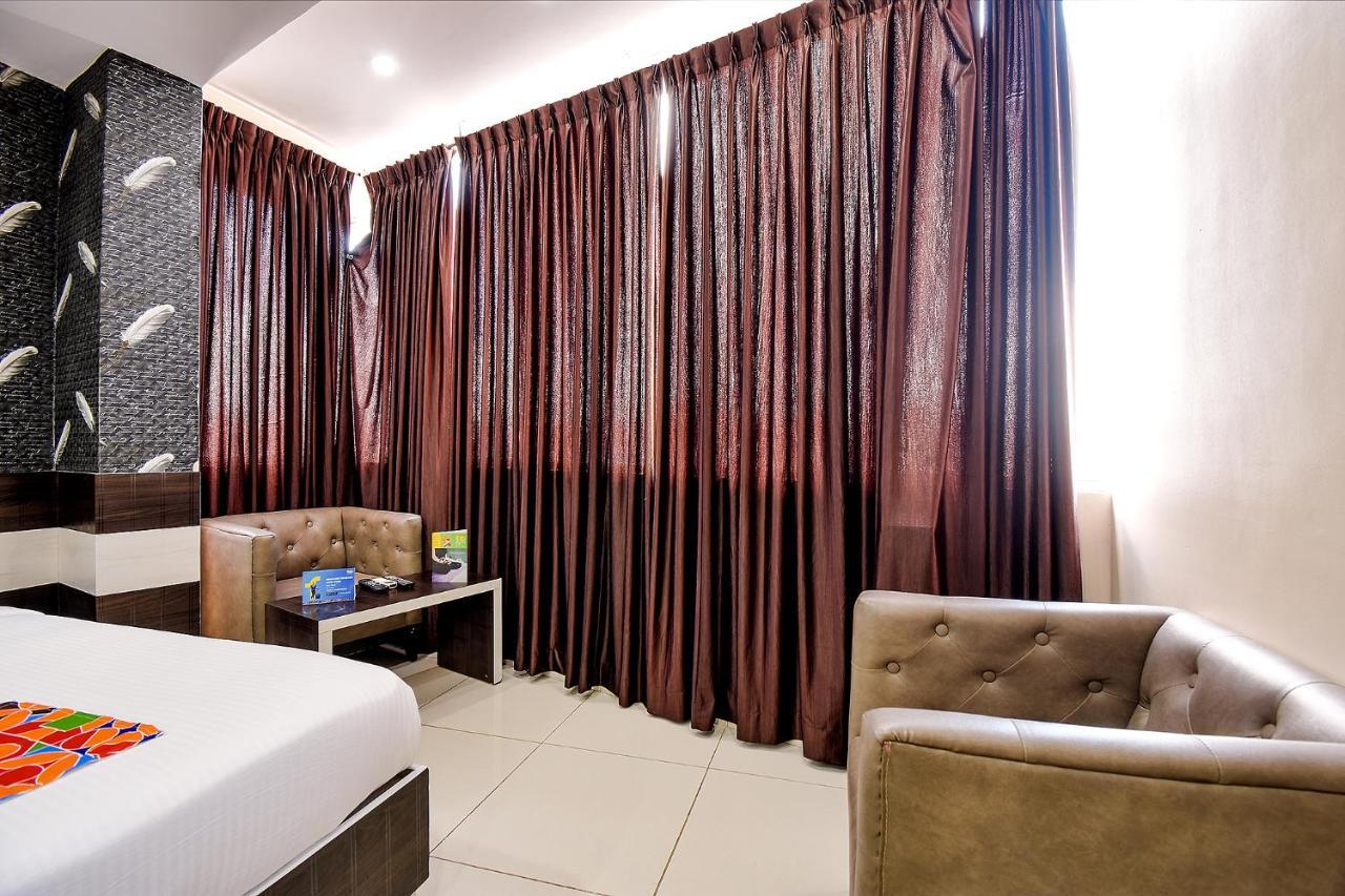 Fabhotel Rotano Suites - Yelahanka バンガロール エクステリア 写真