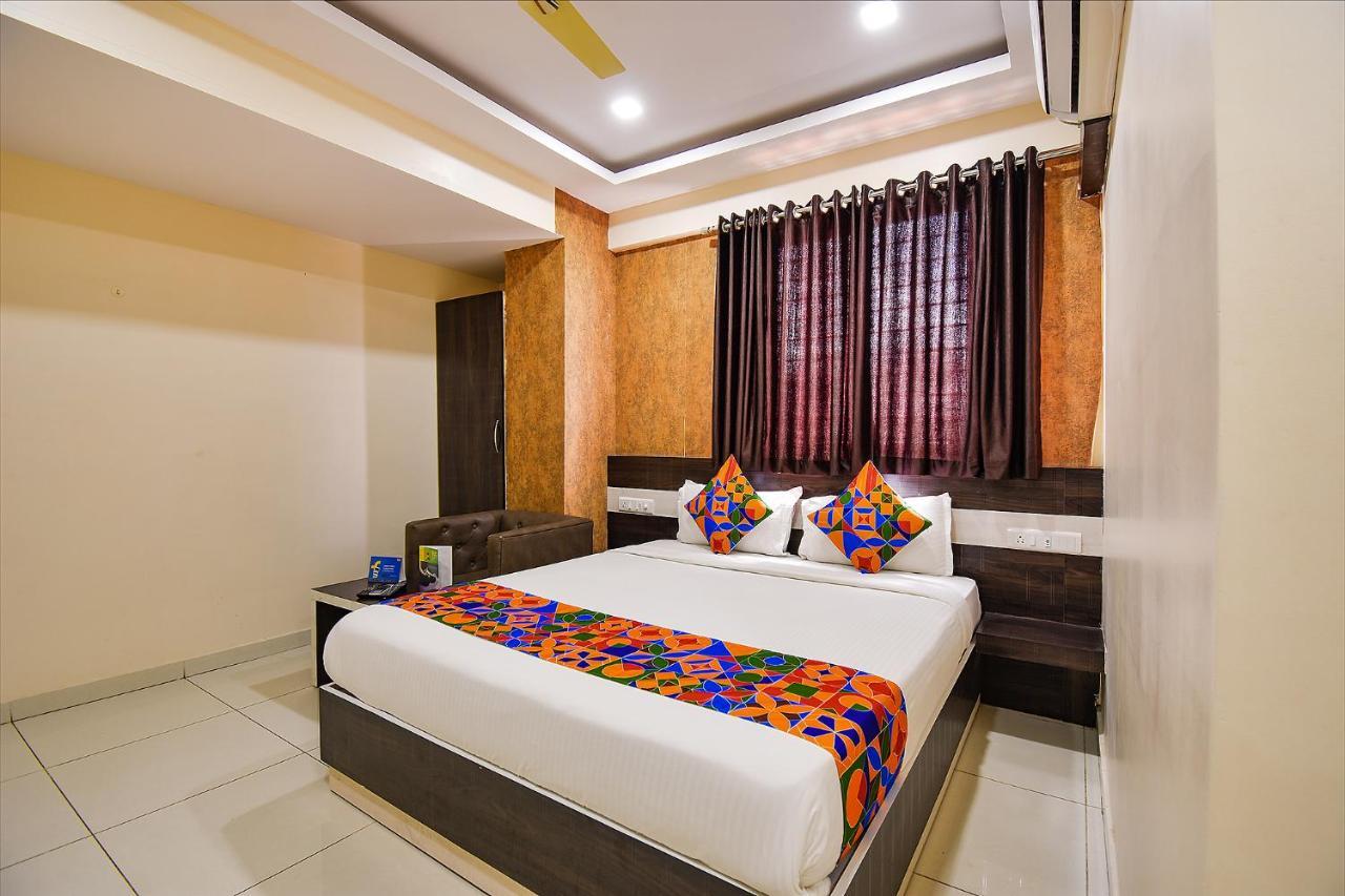 Fabhotel Rotano Suites - Yelahanka バンガロール エクステリア 写真