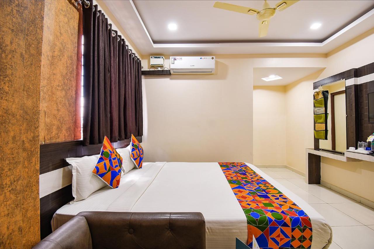 Fabhotel Rotano Suites - Yelahanka バンガロール エクステリア 写真